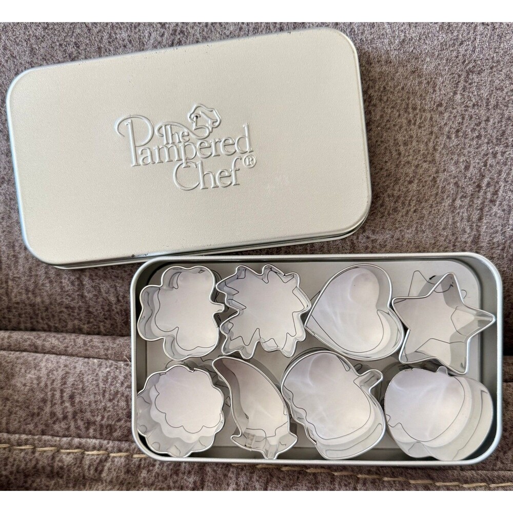 Pampered Chef Mini 8 Cookie Cutters Tin Star Pumpkin Leaf Apple Shamrock Heart +